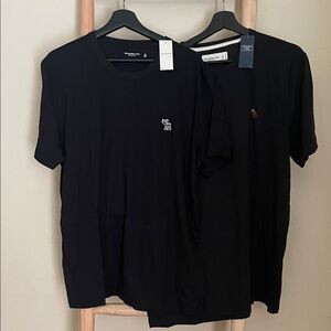Abercrombie & Fitch Black Short Sleeve Tees